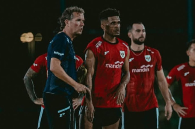 Timnas Indonesia gelar latihan perdana di Jeddah dalam persiapan menatap kualifikasi Piala Dunia putaran keempat. [Instagram]